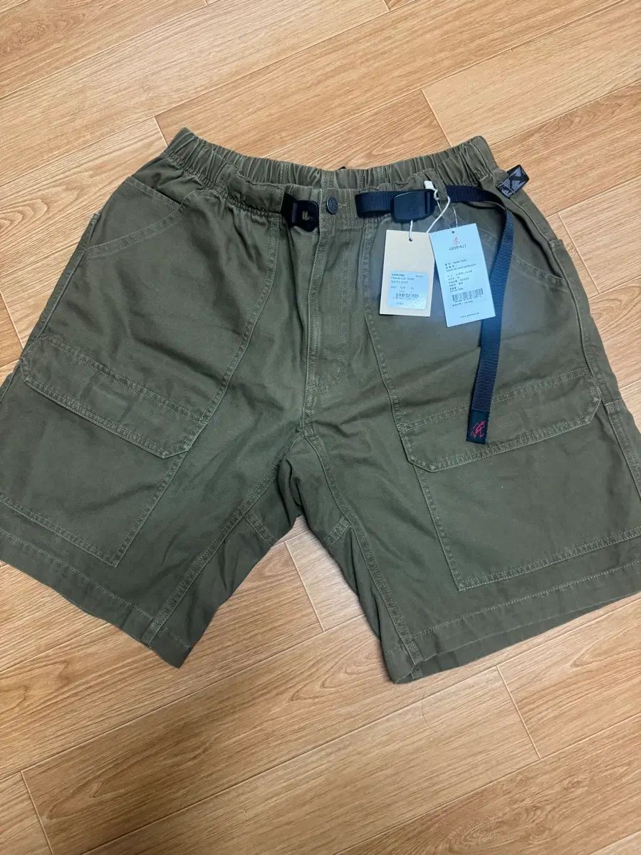 グラミチ eqt ショーツ ダスティド オリーブ (XL 新品)