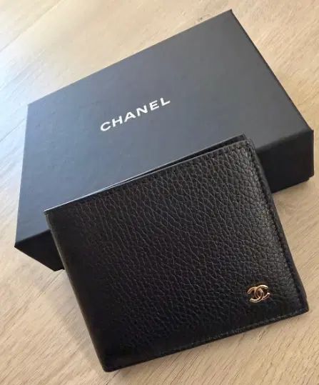 AP5264 CHANEL シャネル Classic クラシック 二つ折り財布