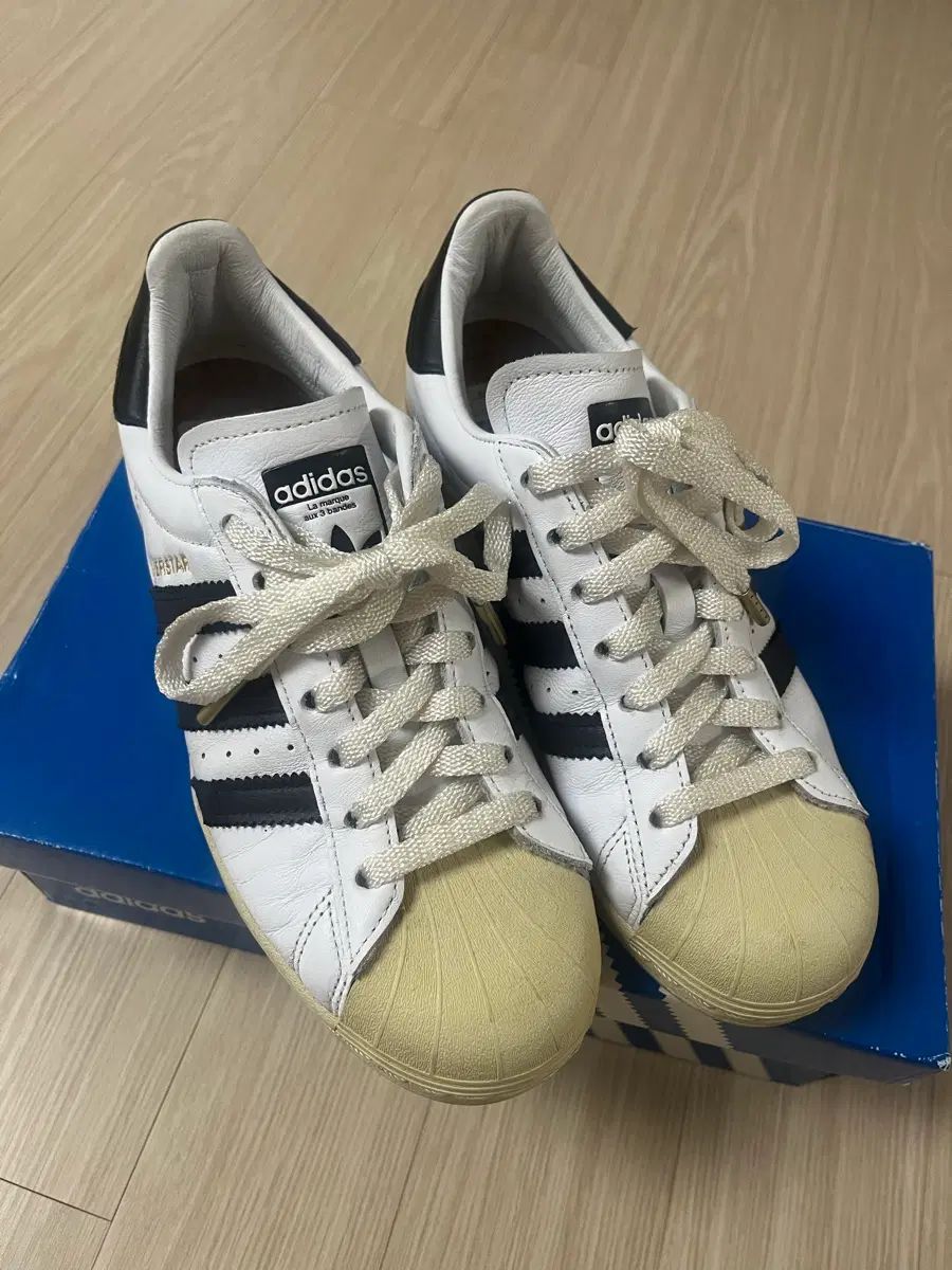 アディダス SuperStar プレミアム 白 250