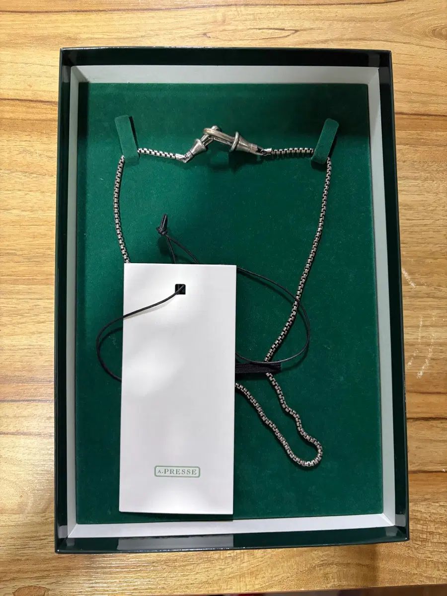 アプレッセ チェーン 2サイズ 新品出品 133,454円