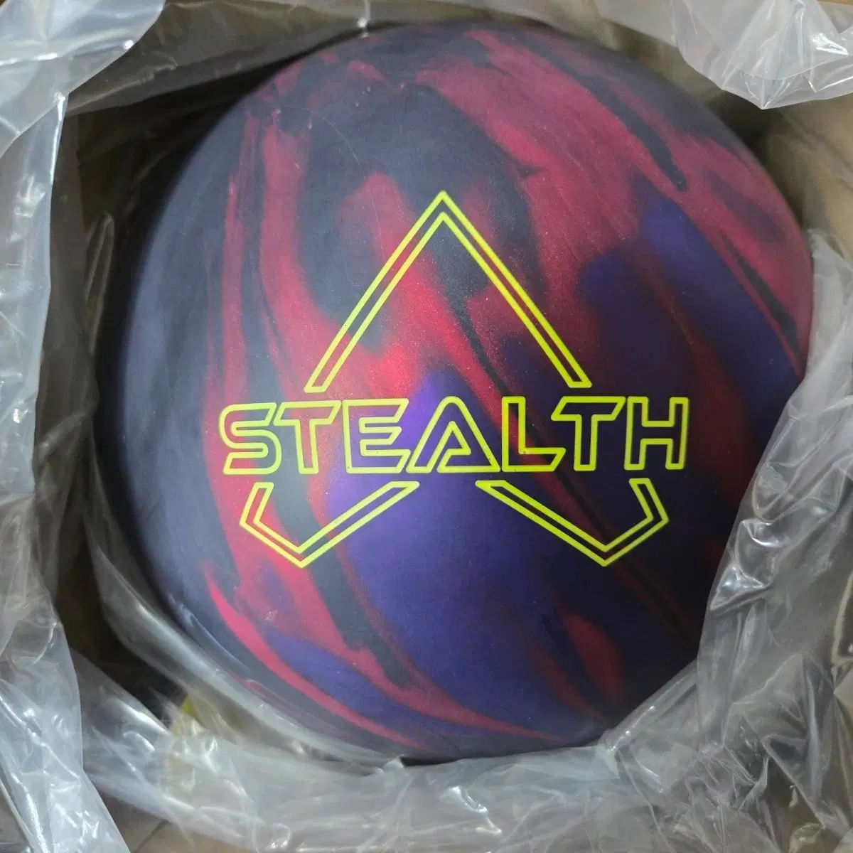 配送無料(※メルカリshop取引では対象外) 15 2 パウンド 公式球 トラック STEALTH (ステルス) アーマー 新品 ボーリング