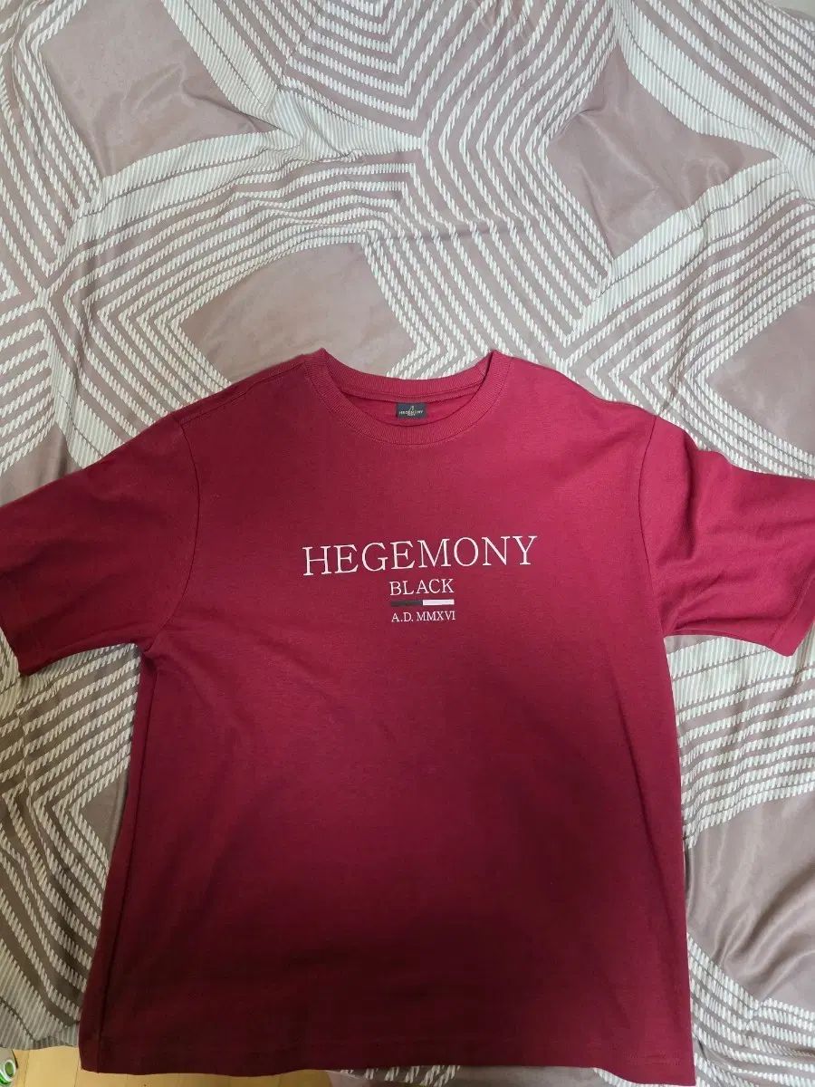 ヘゲモニーブラック レッド ワイン 半袖Tシャツ
