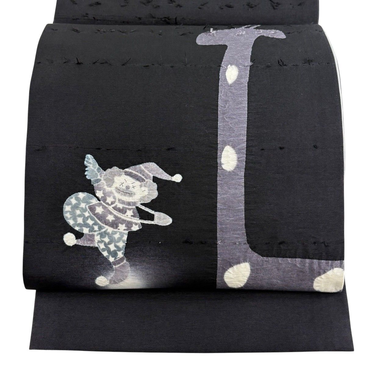 【美品】 袋帯 逸品 落款 紬地 ピエロ 麒麟 絞り 黒 お太鼓柄 正絹 【中古】