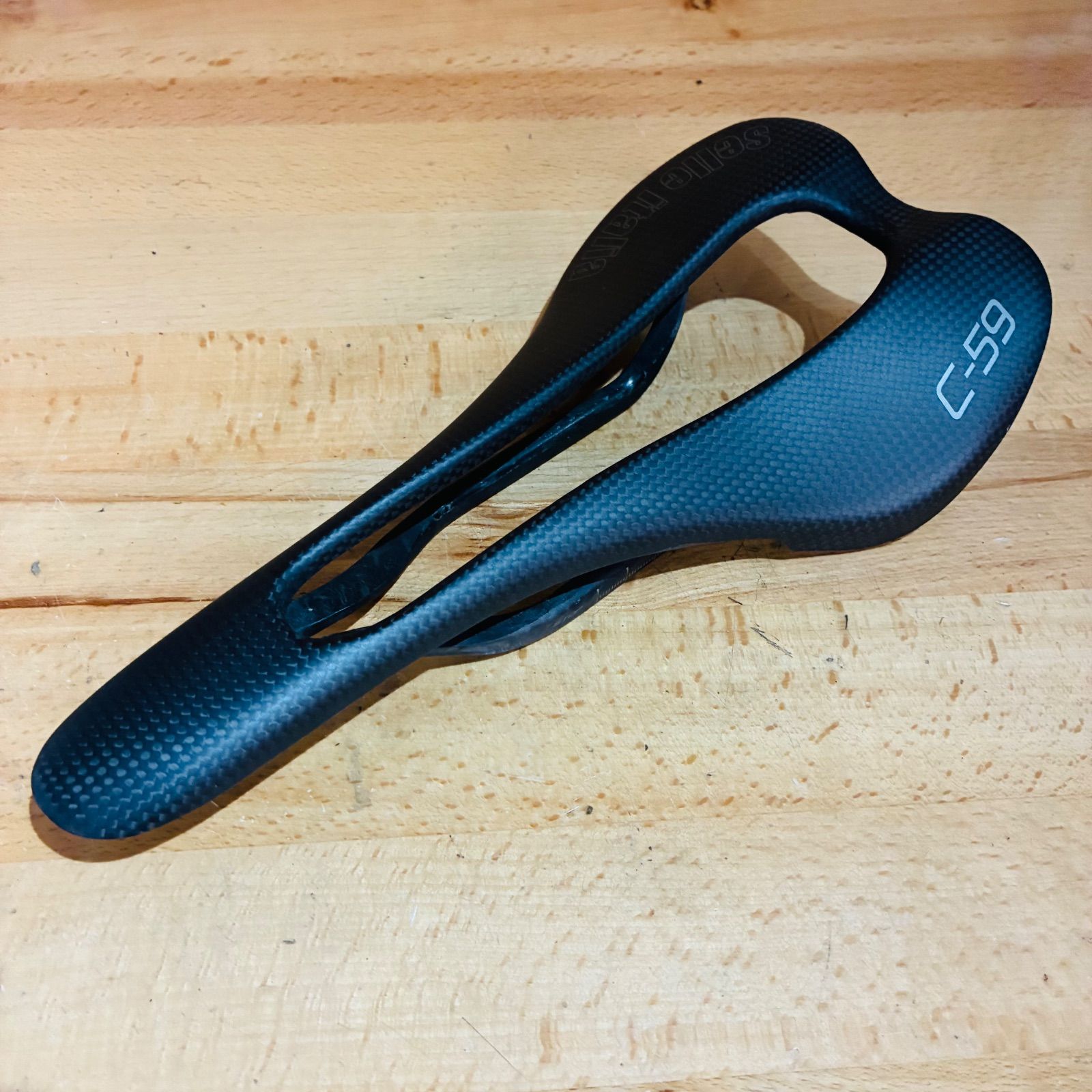 【美品】 SELLE ITALIA SLR C-59 フル カーボン サドル セライタリア 超軽量 63g ヒルクライム CARBON カーボンレール 希少 即発送