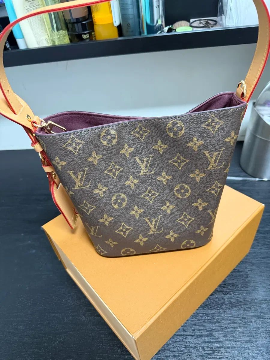 オールイン ビビ スタイル バケットバッグ