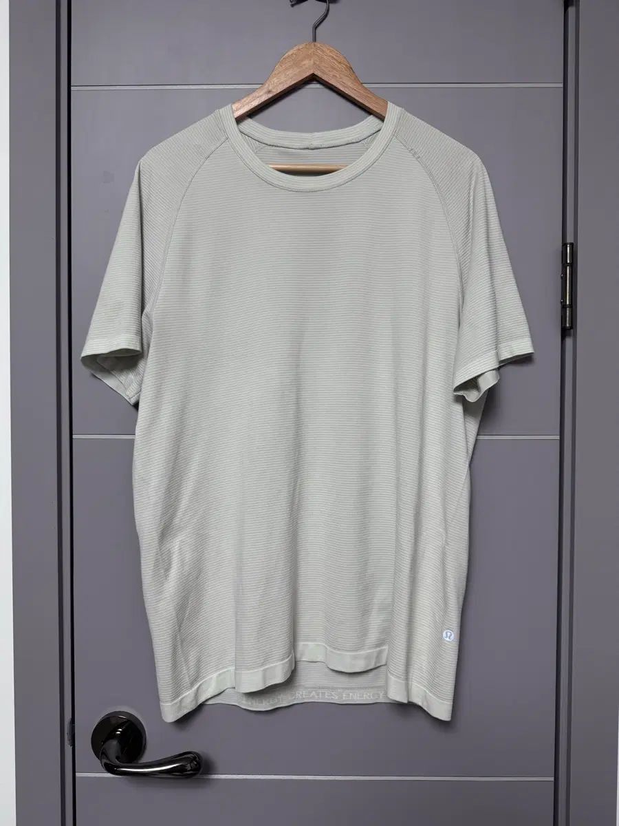 ルルレモン 半袖Tシャツ L スタイリッシュ