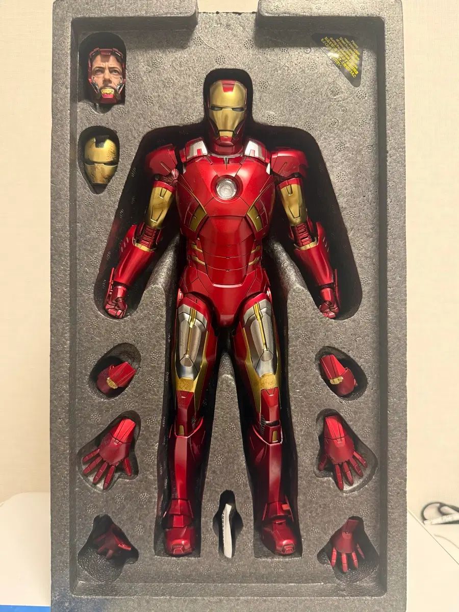 ホットトイズ アイアンマン マーク7 ダイキャスト 1/6フィギュア 42,061円