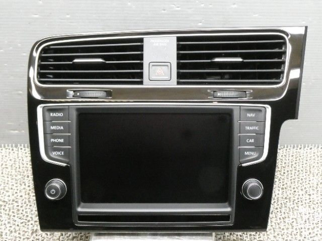 9522　VW/フォルクスワーゲン ゴルフ7　AUCPT　モニター　センターパネル　エアコン吹き出し口