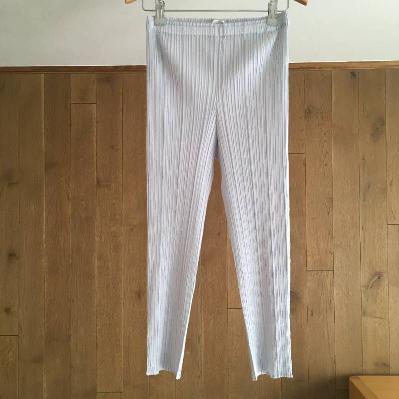 美品　PLEATS PLEASE プリーツプリーズ　　パンツ２ 　PP41-JF166 10,650円
