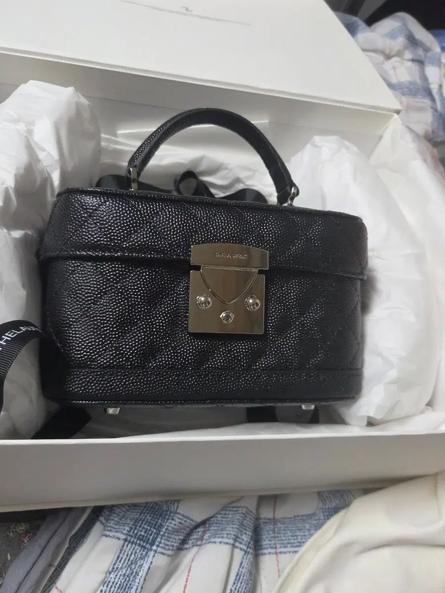 THE LAURENT ハーフムン キャビア 新品 47,693円