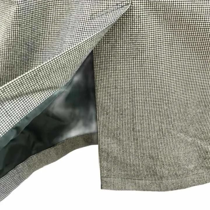 https://assets.mercari-shops-static.com/-/large/plain/2JVqigTcKsKfNAbYVe4aRd.jpg@jpg