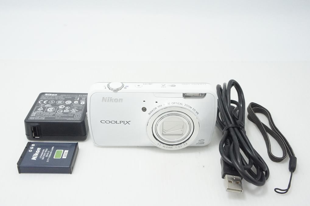 Nikon COOLPIX S800c Compact Digital Camera White 260824f