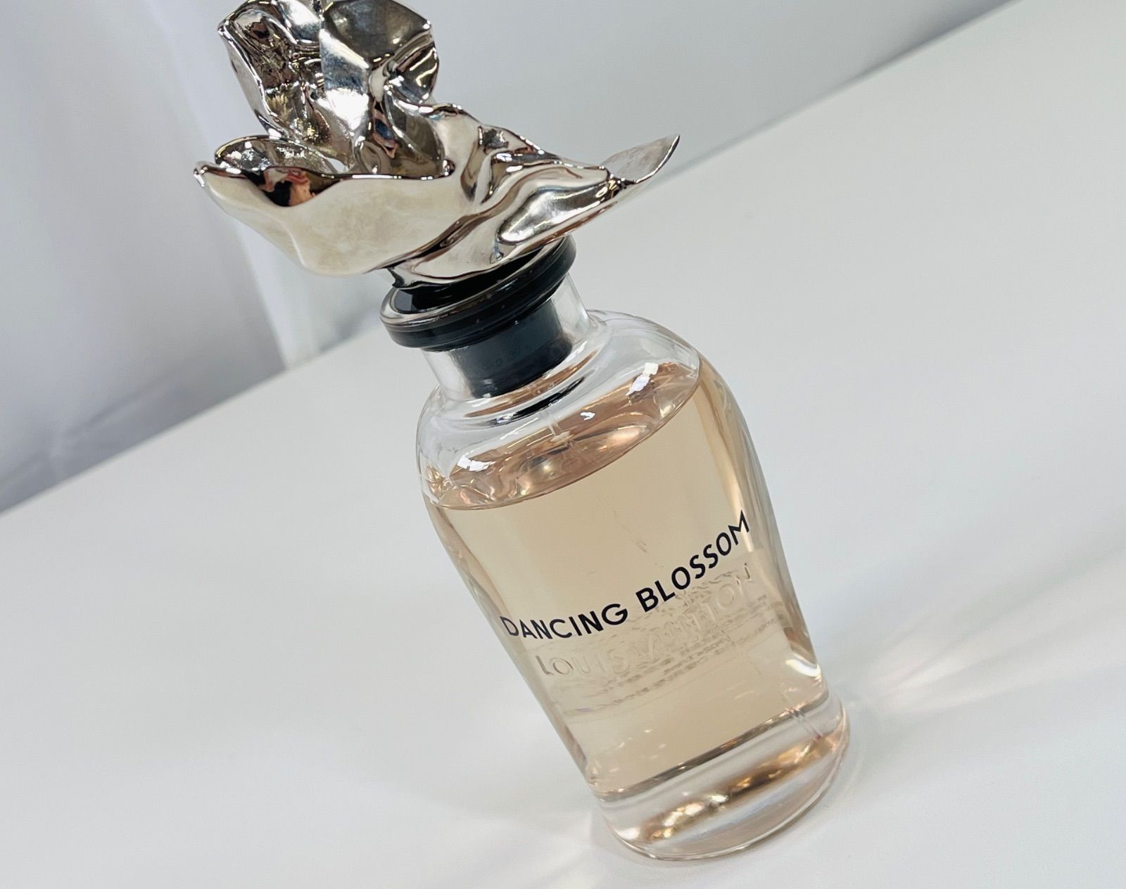 ★残量約7割以上 LOUIS VUITTON ルイヴィトン 香水 ダンシング ブロッサム パルファム 100ml 中古品 管理2M543