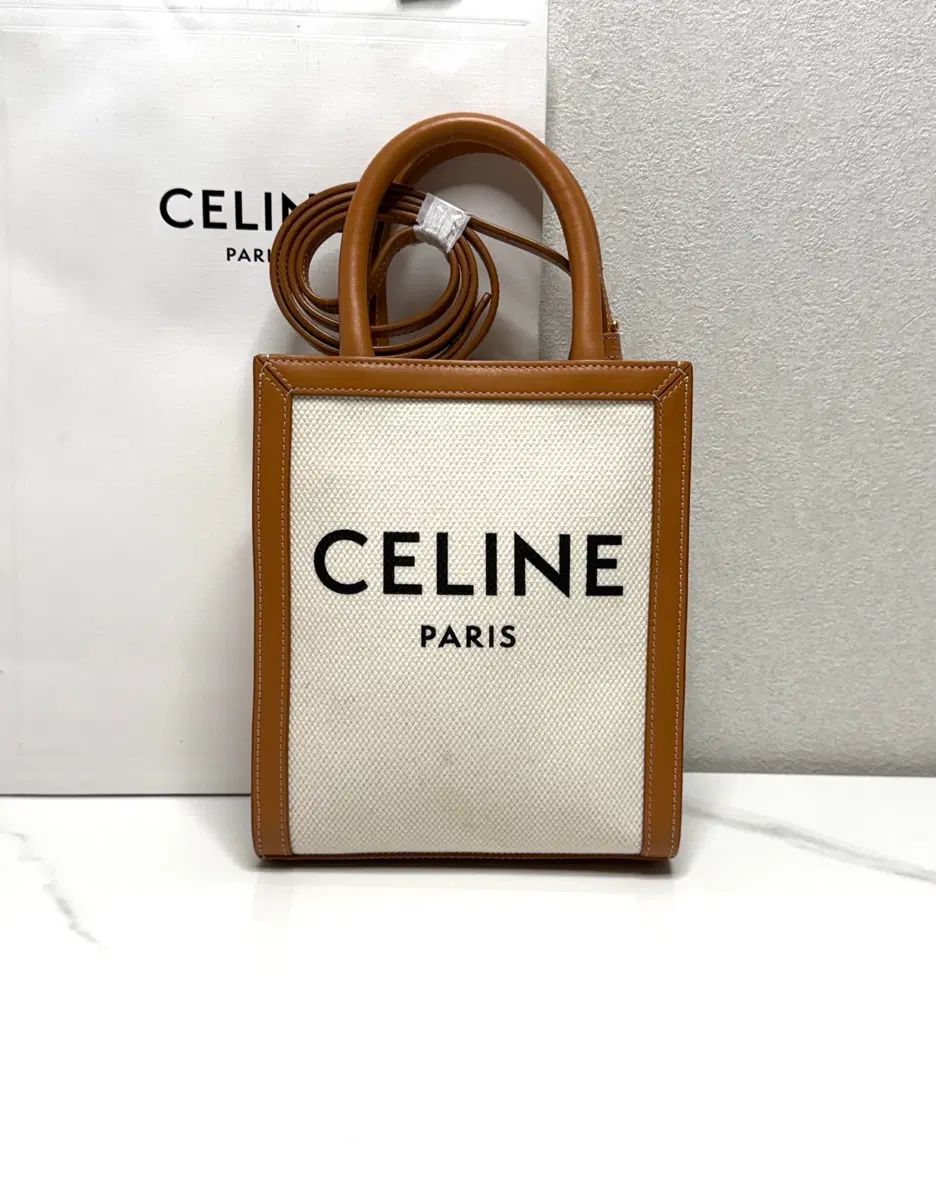 (正規品/A)Celine セリーヌ バーティカル ミニ カババッグ