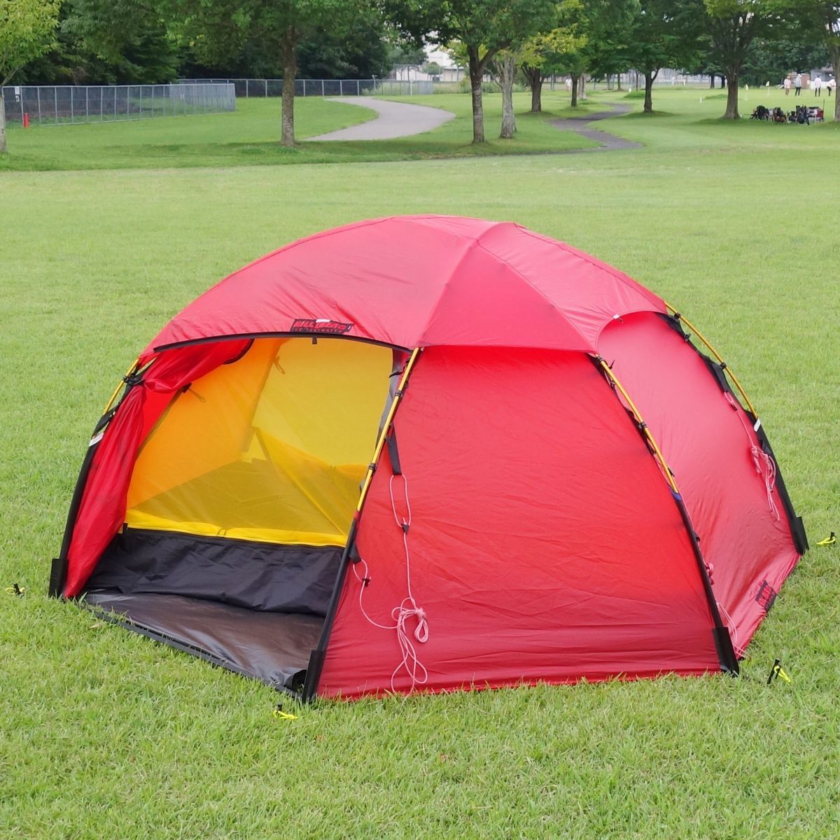 美品 ヒルバーグ Hilleberg テント アラック Allak フットプリント付き キャンプ アウトドア 2人用 レッド 93,500円