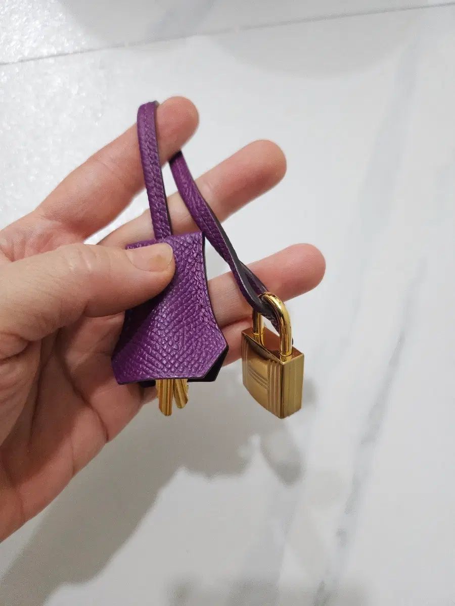 エルメス バーキン ケリー キーホルダー パープル GOLD