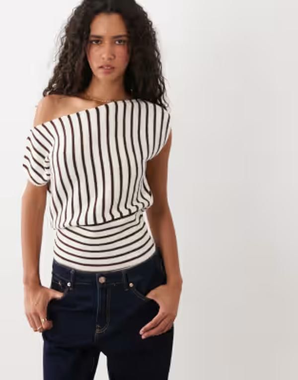 ミスセルフフリッジ レディース トップス シャツ ニット Misselfridge knit off shoulder top in cream and brown stripes CREAM AND