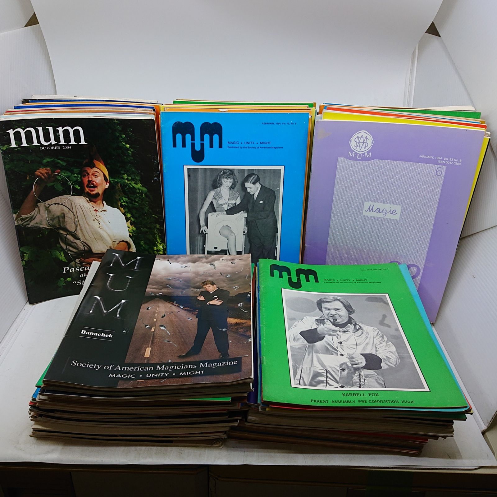 【まとめ売り】海外マジック専門誌「MUM」 約180冊 マジシャン 手品 2608Sth10 9,000円