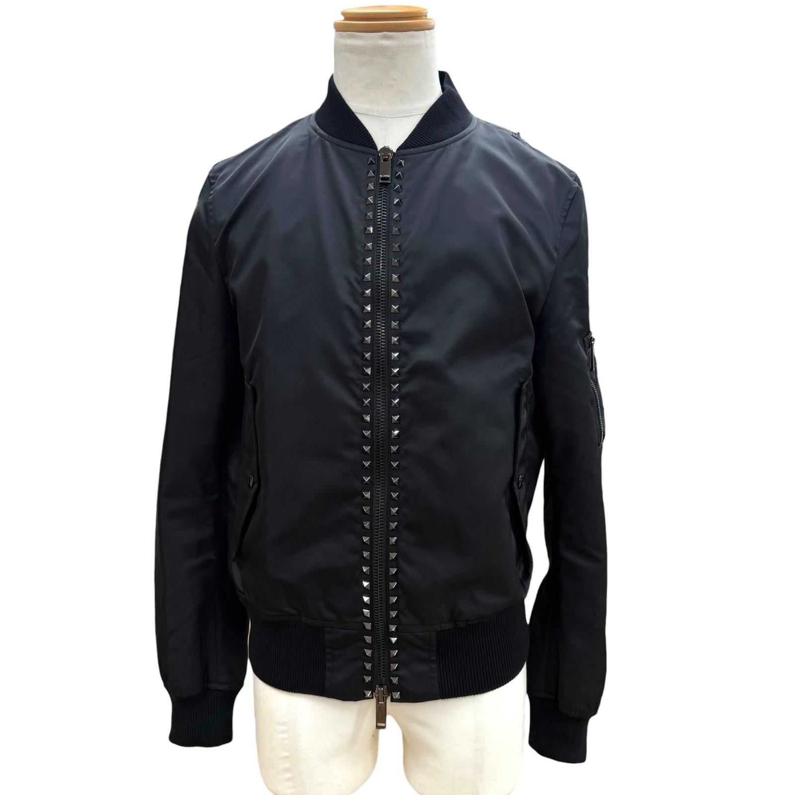 美品▼VALENTINO ヴァレンティノ MV3CI1602KP ロックスタッズ ZIPUP ブルゾン ボンバージャケット ブラック 46 イタリア製 正規品 メンズ 31,200円