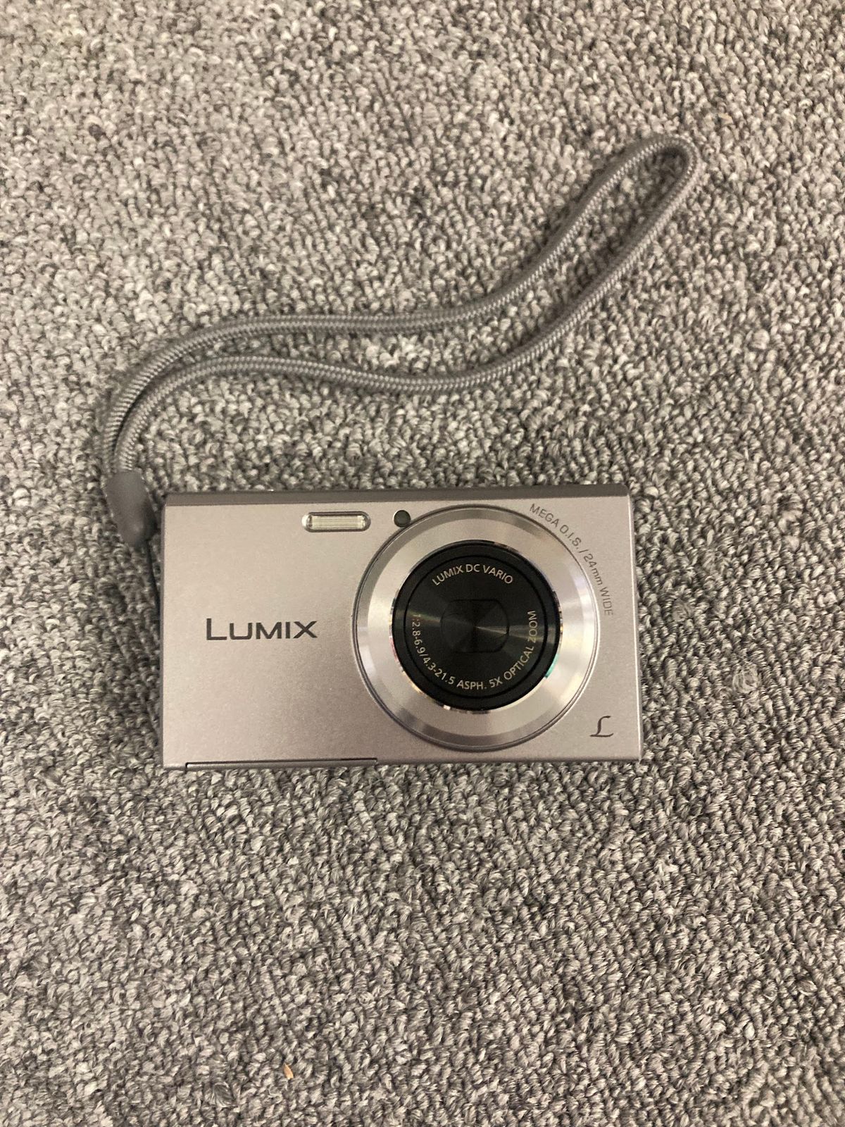 ● [Electrification Operation Unconfirmed] Panasonic Panasonic LUMIX Lumix Compact Digital Camera with Silver Battery [Camera 3] [1]