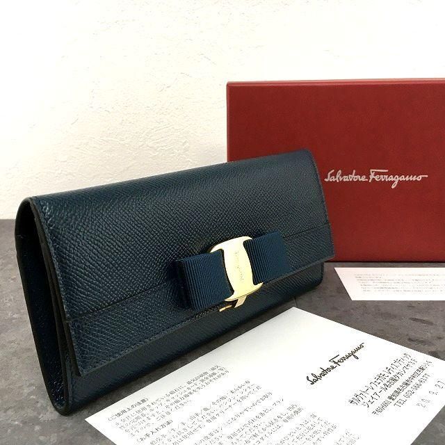 極美品 Ferragamo ヴァラ リボン 長財布 深緑 箱付き 226