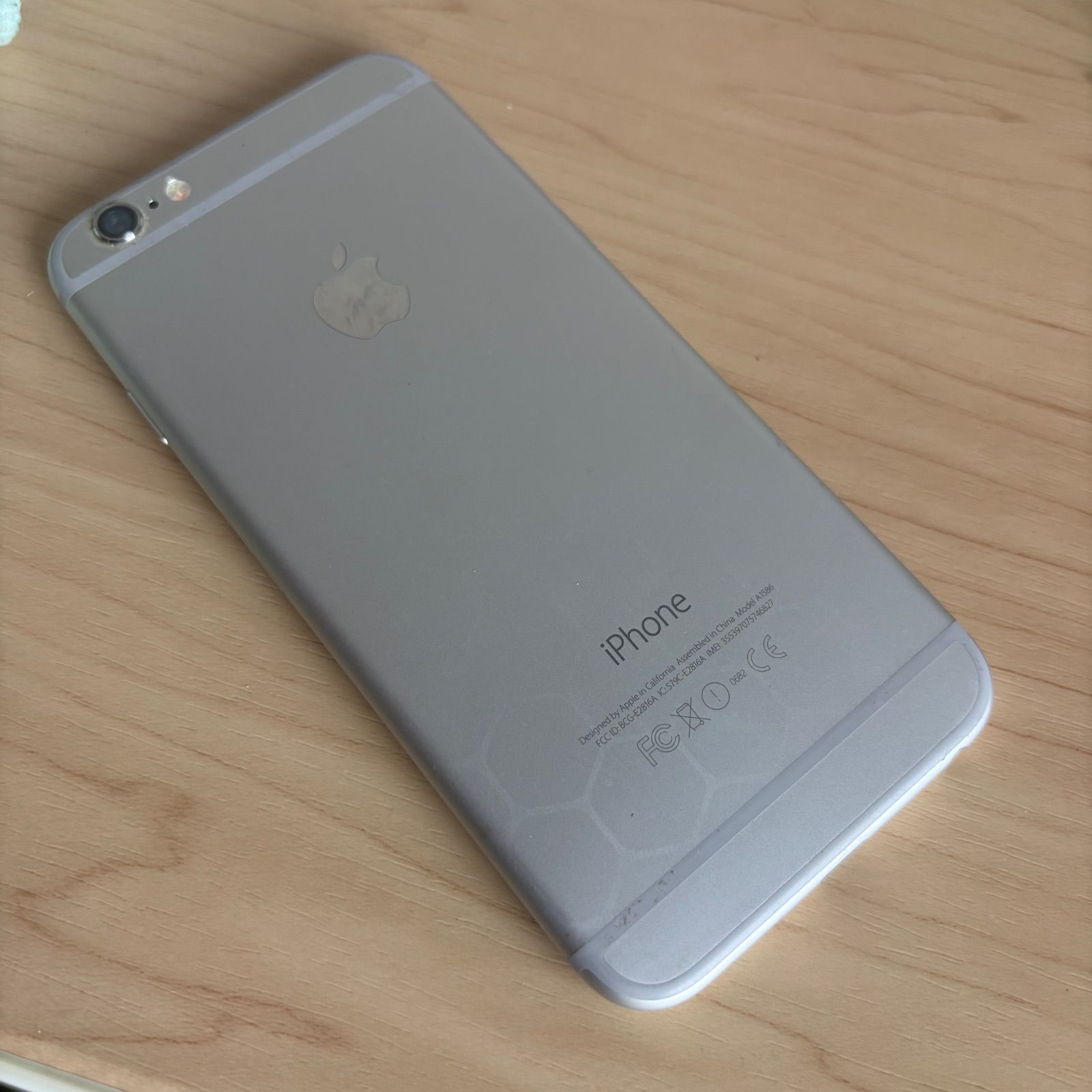 [Battery 90%] iPhone 6 silver main unit works well