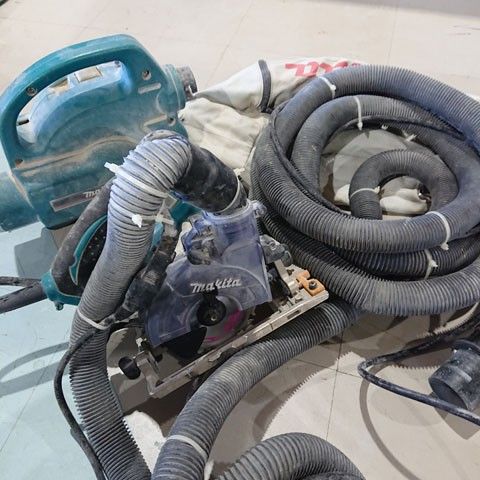 MAKITA　マキタ　KS4000FX　450　100mm防じんマルノコ+小型集じん機　2点セット