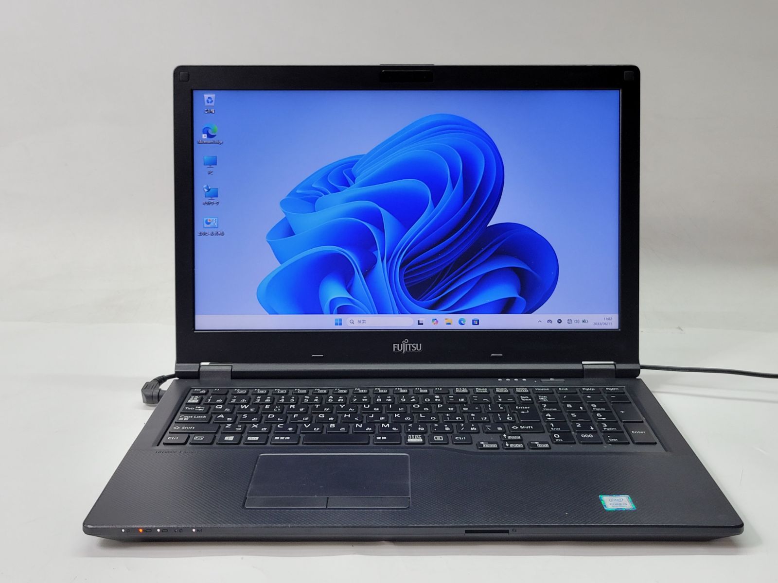 第8世代i7✨️富士通 SSD DVD オフィス付きノートパソコン Win11