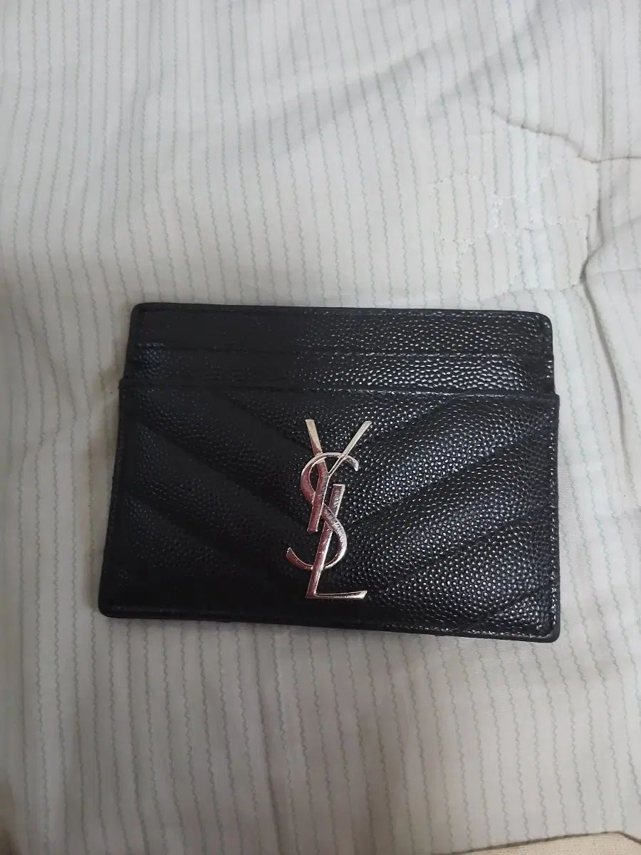 YVES SAINT LAURENT イヴ・サンローラン カードウォレット ブラック