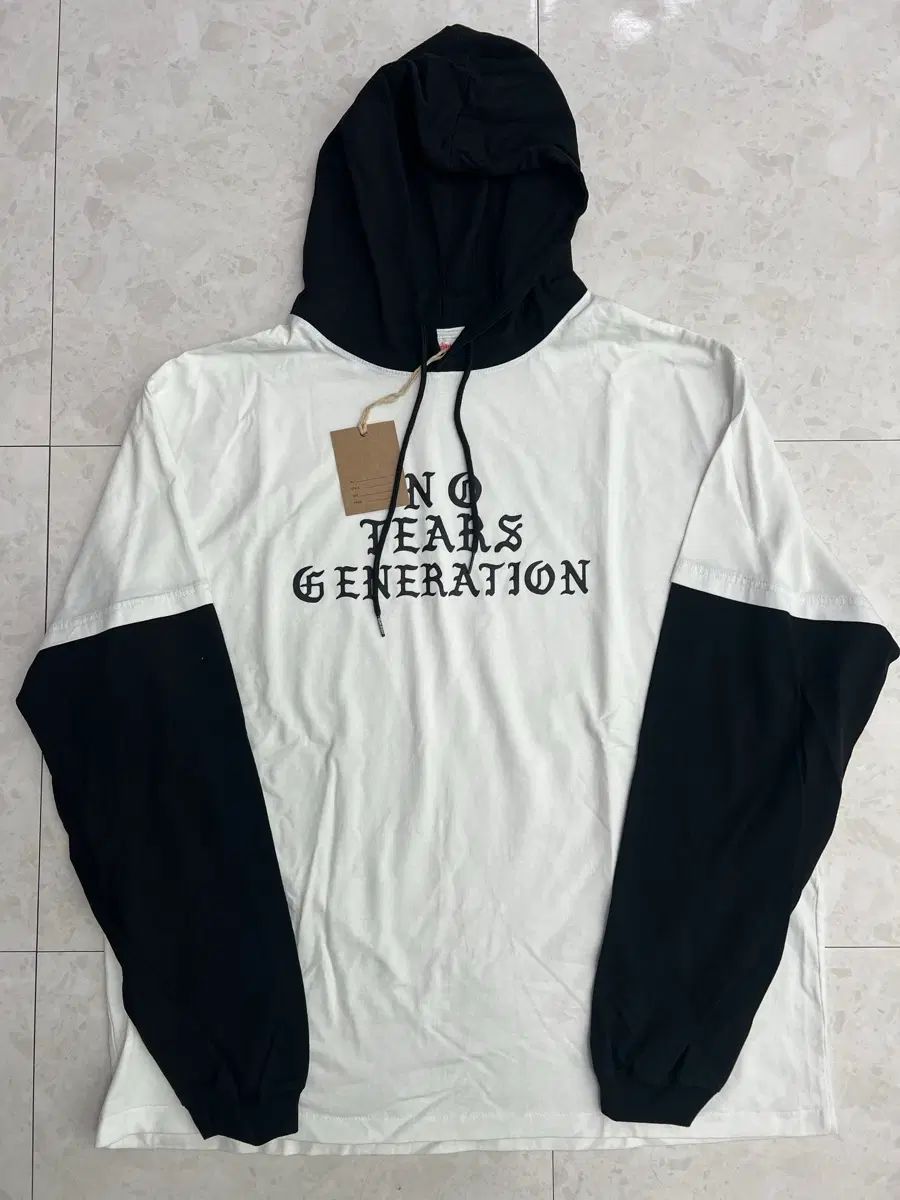 ブラックアウト Tシャツ WHO フード XL 新品