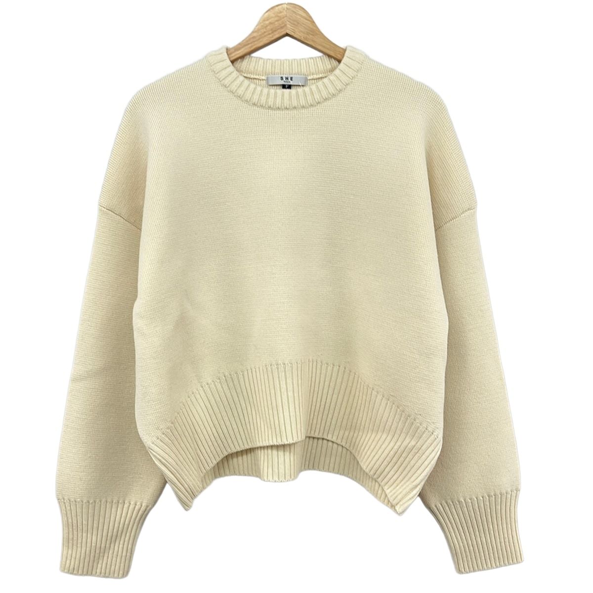 SHE Tokyo(シートーキョー) 長袖セーター サイズF レディース美品 - アイボリー