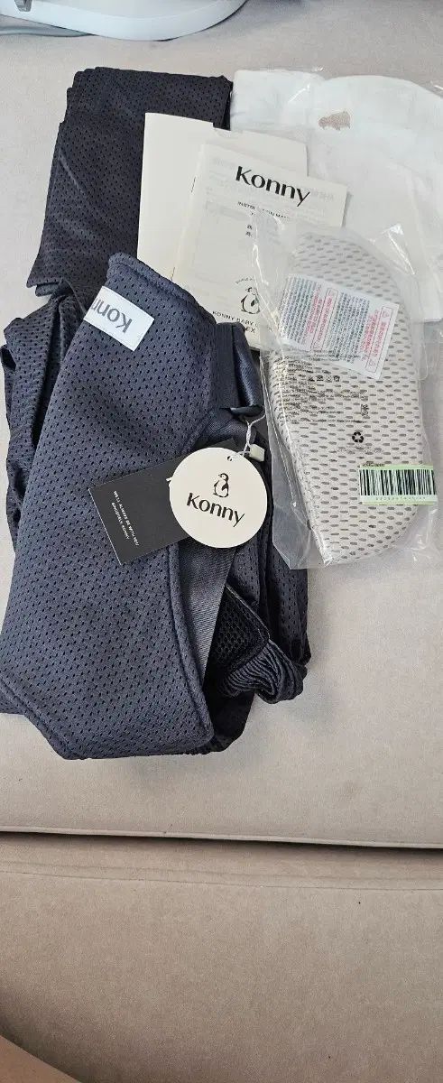 新品 ヘッドレスト ポーチ セット) コニー フレックス エアメッシュ オールシーズン用 ベビーキャリア ベビースリング