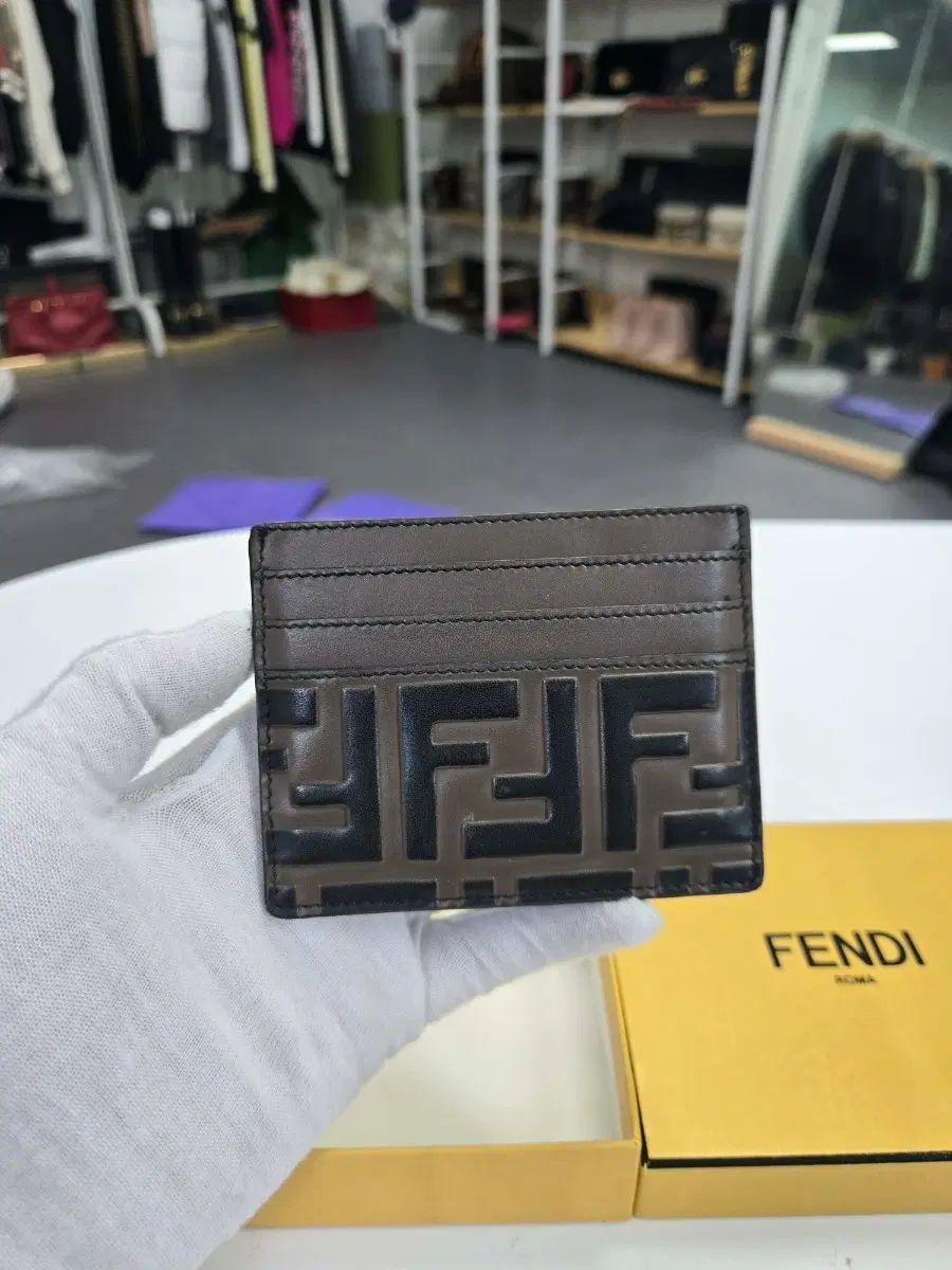 正規品 FENDI フェンディ FF バゲット カードウォレット