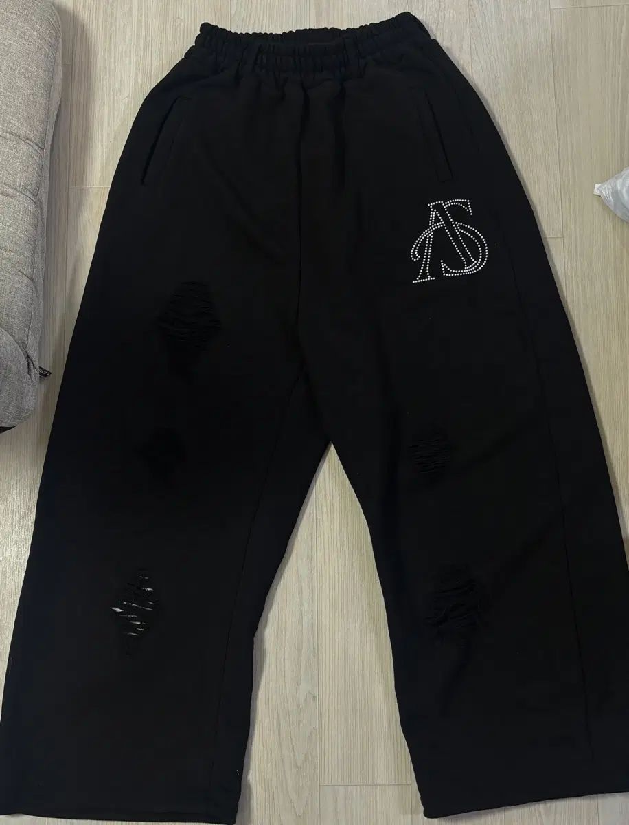 AS YOU ARE ベルト付き ダメージ スウェット パンツ ブラック M 新品 出品 (タグ / ポリ X) 6,761円