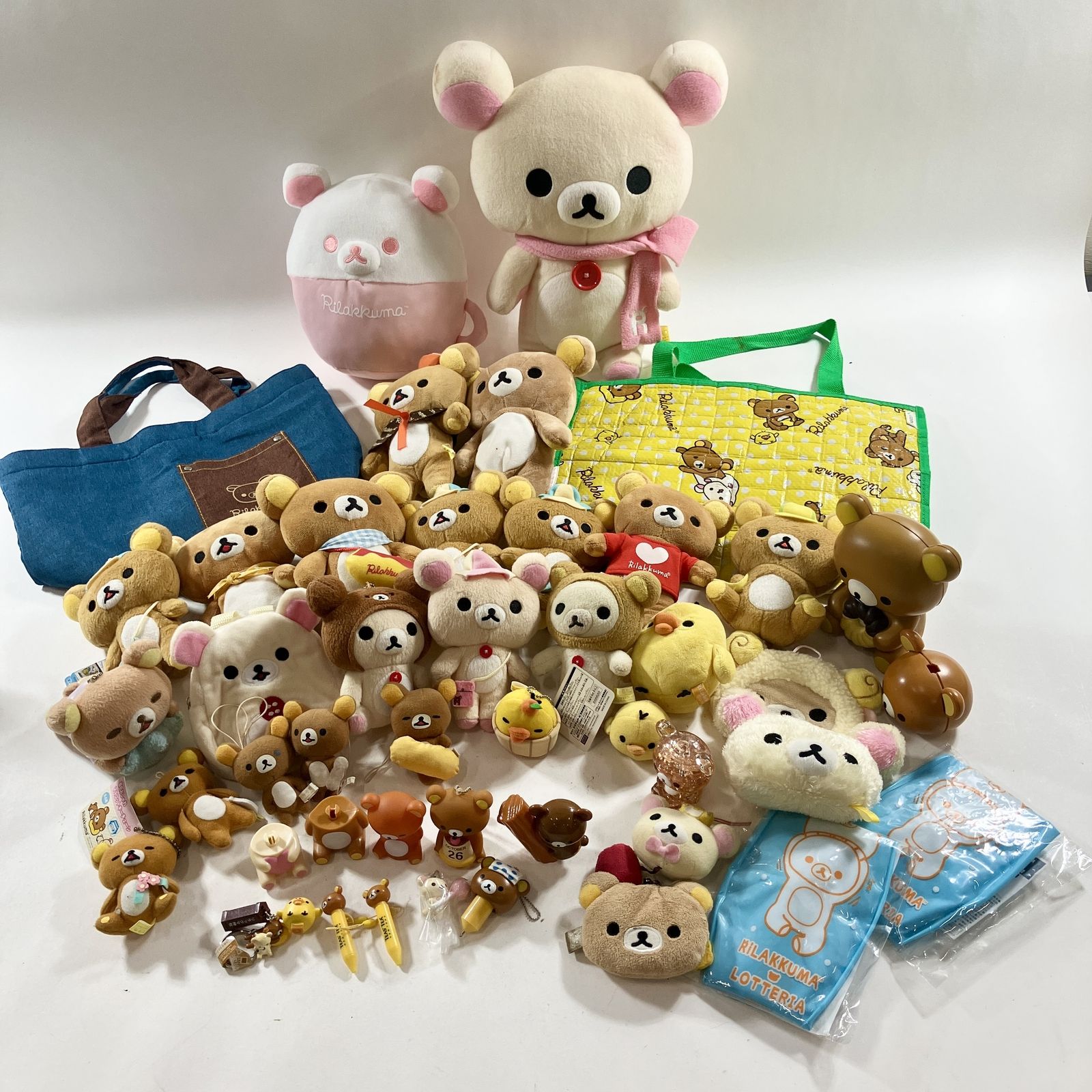 ★ リラックマ グッズ ぬいぐるみ マスコット まとめ商品 保冷バッグ ポーチ キイロイトリ コリラックマ San-X サンエックス 現状品 1.92kg 17,666円