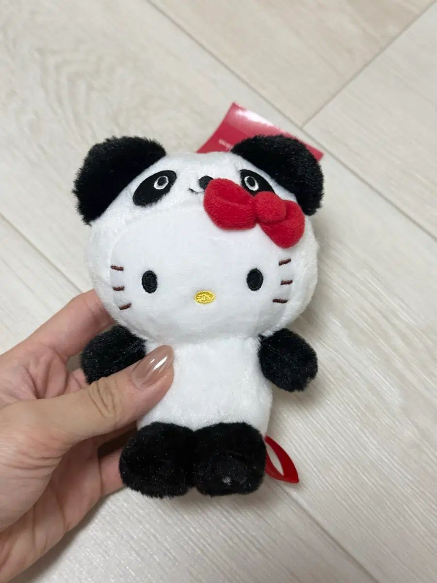 ハローキティ 正規品 UENO 限定 パンダ キーホルダー
