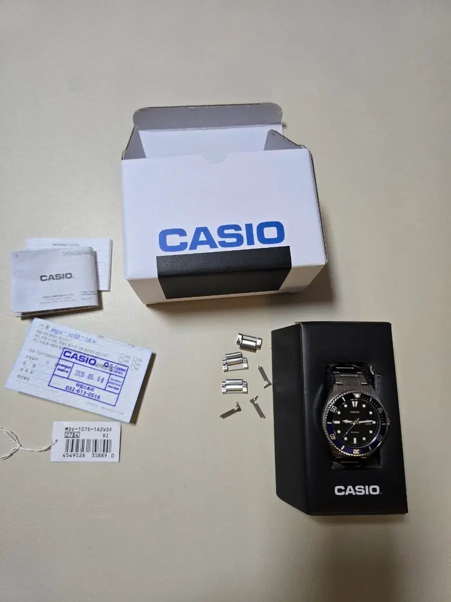 CASIO MDV-107D-1A2VDF バットマン メタル 新黒魚 11,498円