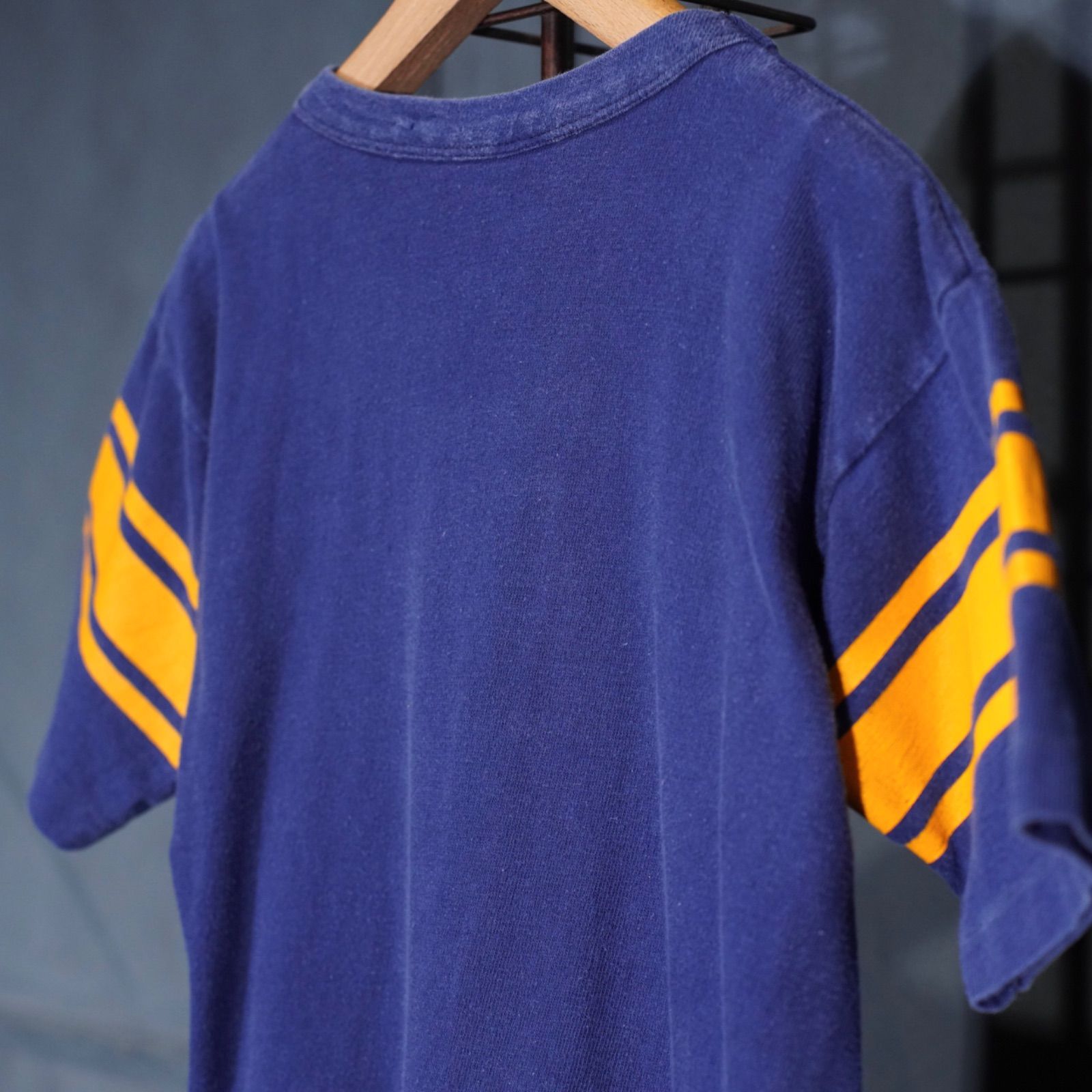 70's～80's USA VINTAGE champion LEGIONVILLE BRAINERD PRINT DESIGN FOOT BALL T SHIRT/70年代～80年代アメリカ古着チャンピオンバータグプリントデザインフットボールTシャツ