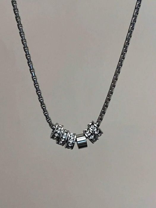 ジュエリー メンズ ネックレス チェーンネックレス 1個 ミニマリスト 埋め込み ラウンドペンダントネックレス、メンズファッションスタイル、パーティー、集まり、音楽フェスティバル thumbnail 2