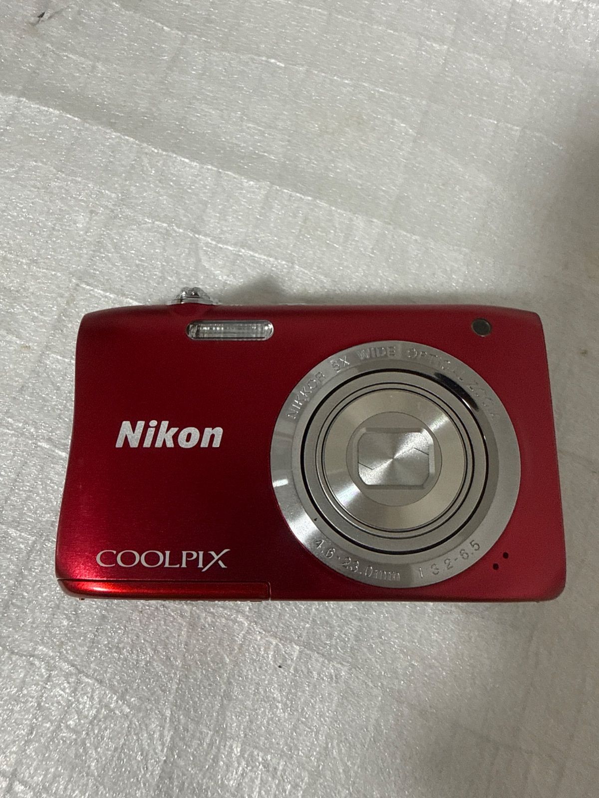 잘 작동하는 디지털 카메라 본체 니콘 쿨픽스 S2900