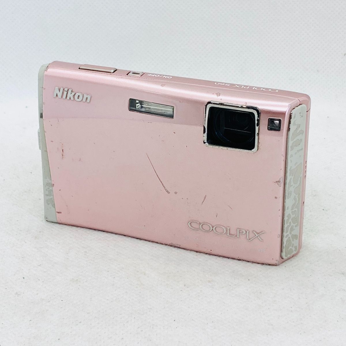 Nikon COOLPIX S60 compact digital camera