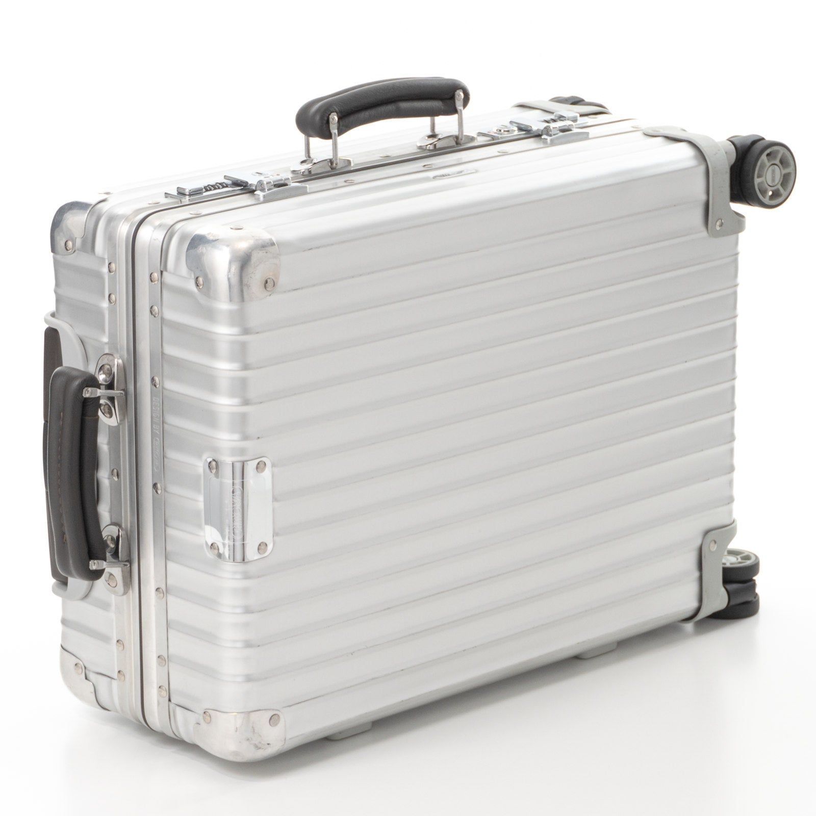 未使用ネームタグ付 RIMOWA クラシックフライト 33Lリモワ 美品 RIMOWA リモワ CLASSIC FLIGHT クラシックフライト 33L 機内