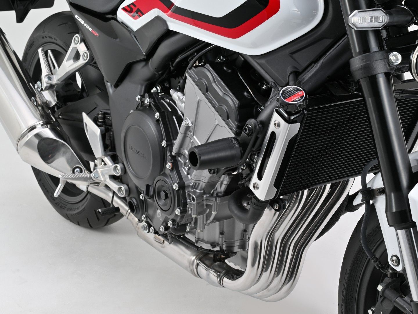 デイトナ（DAYTONA）（69690）エンジンプロテクター CB400SF（'26）/ ブラック 8,144円
