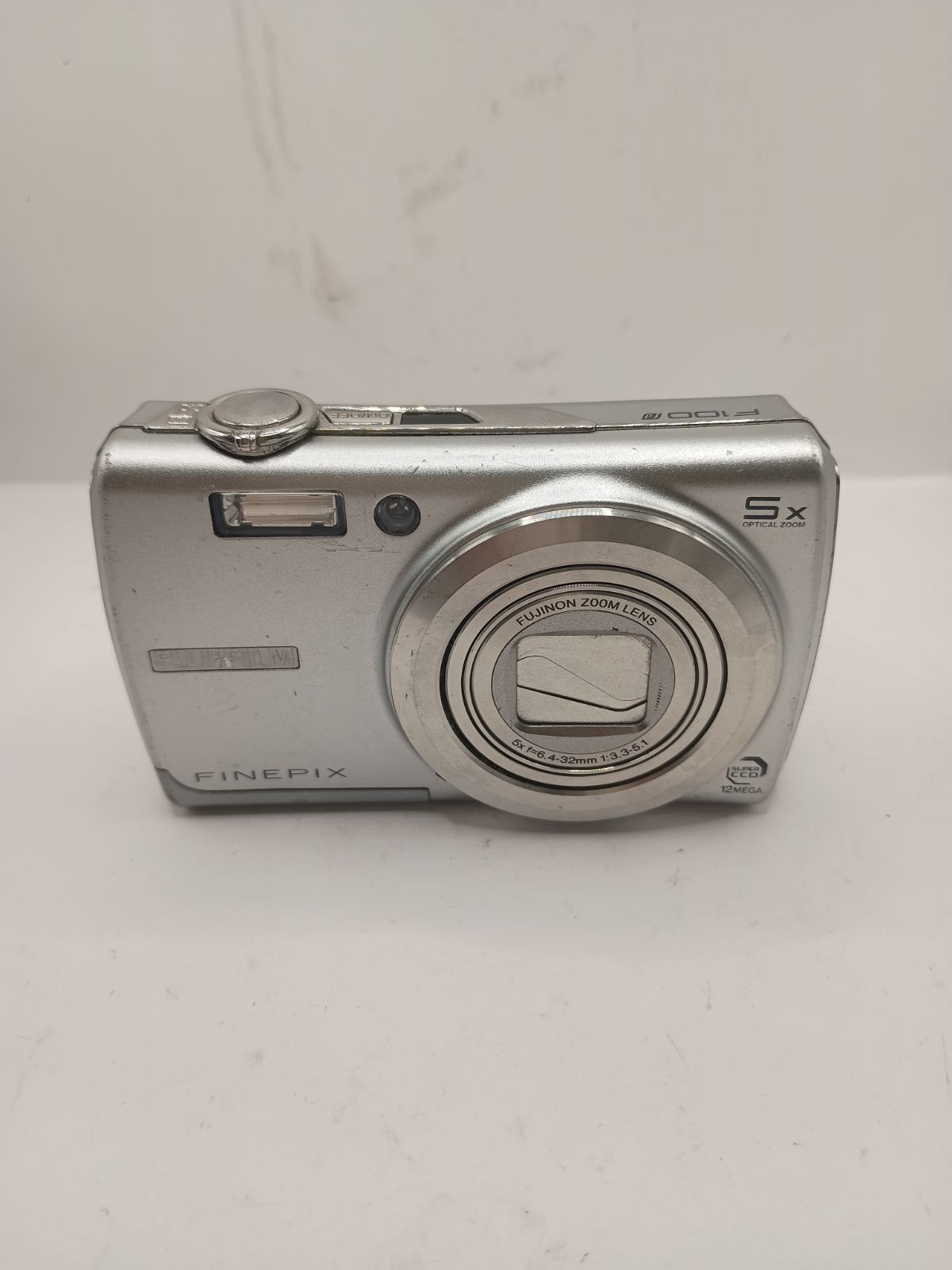 8546 [Operation confirmed] FUJIFILM Finepix F100 fd compact digital camera silver