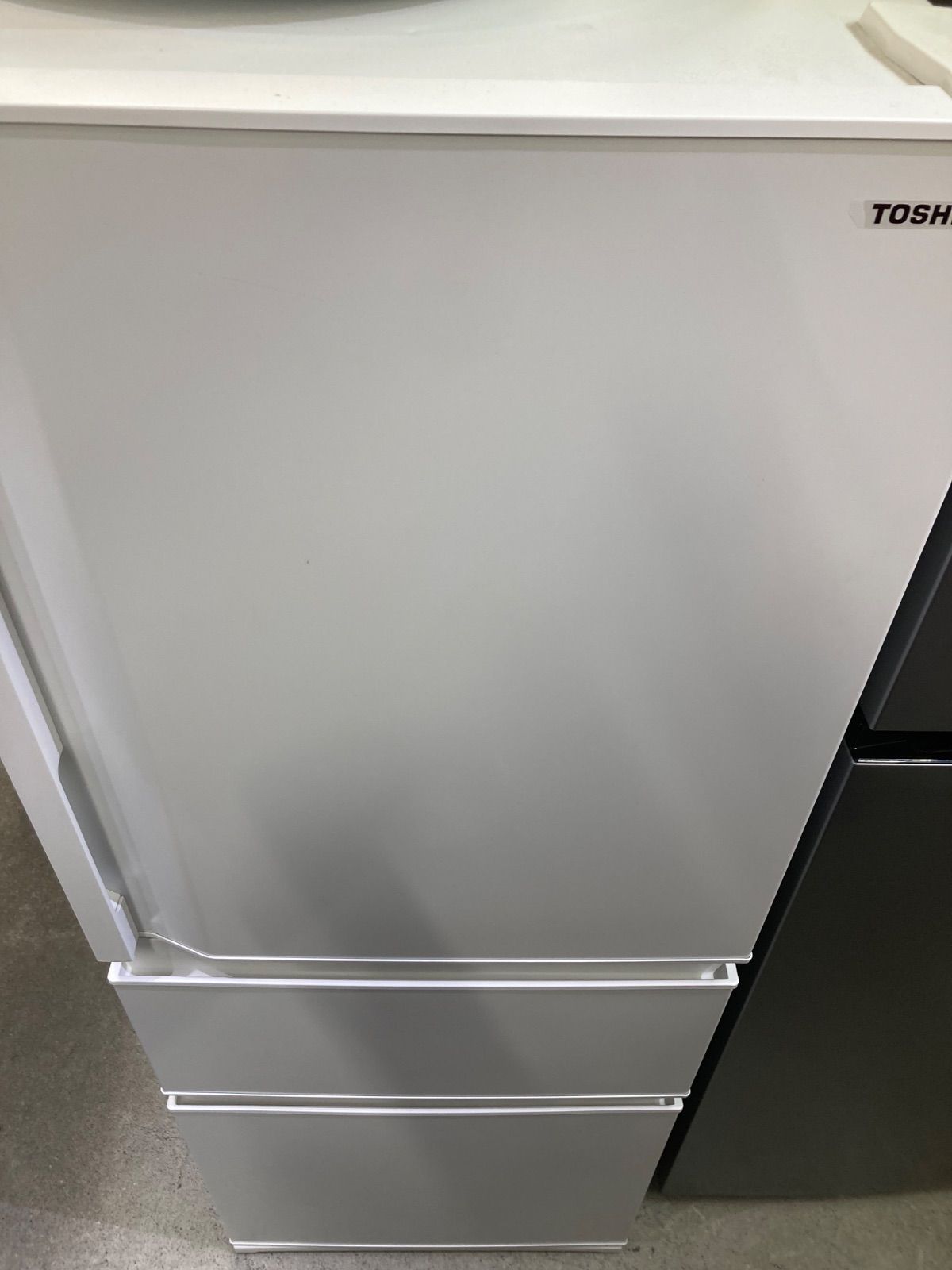 ◎TOSHIBA 冷蔵庫 326L 2022年製 GR-U33SC