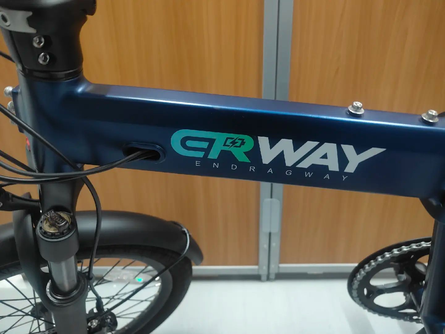 夏休み限定セール開催中！】折りたたみ電動アシスト自転車 ERWAY A02
