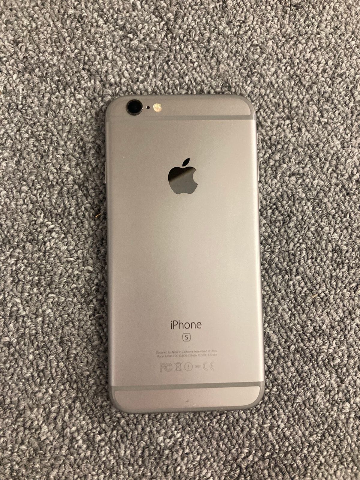 # [Electric Operation Confirmed] Apple iPhone 6s 64GB Silver No SIM Lock Main Unit Data Erased [Smartphone Computer] [4]