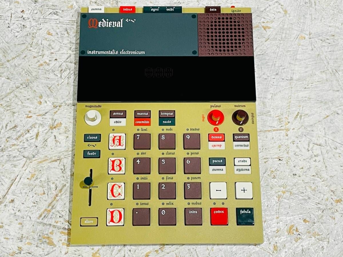 中古 teenage engineering EP-1320 medieval (u87080)