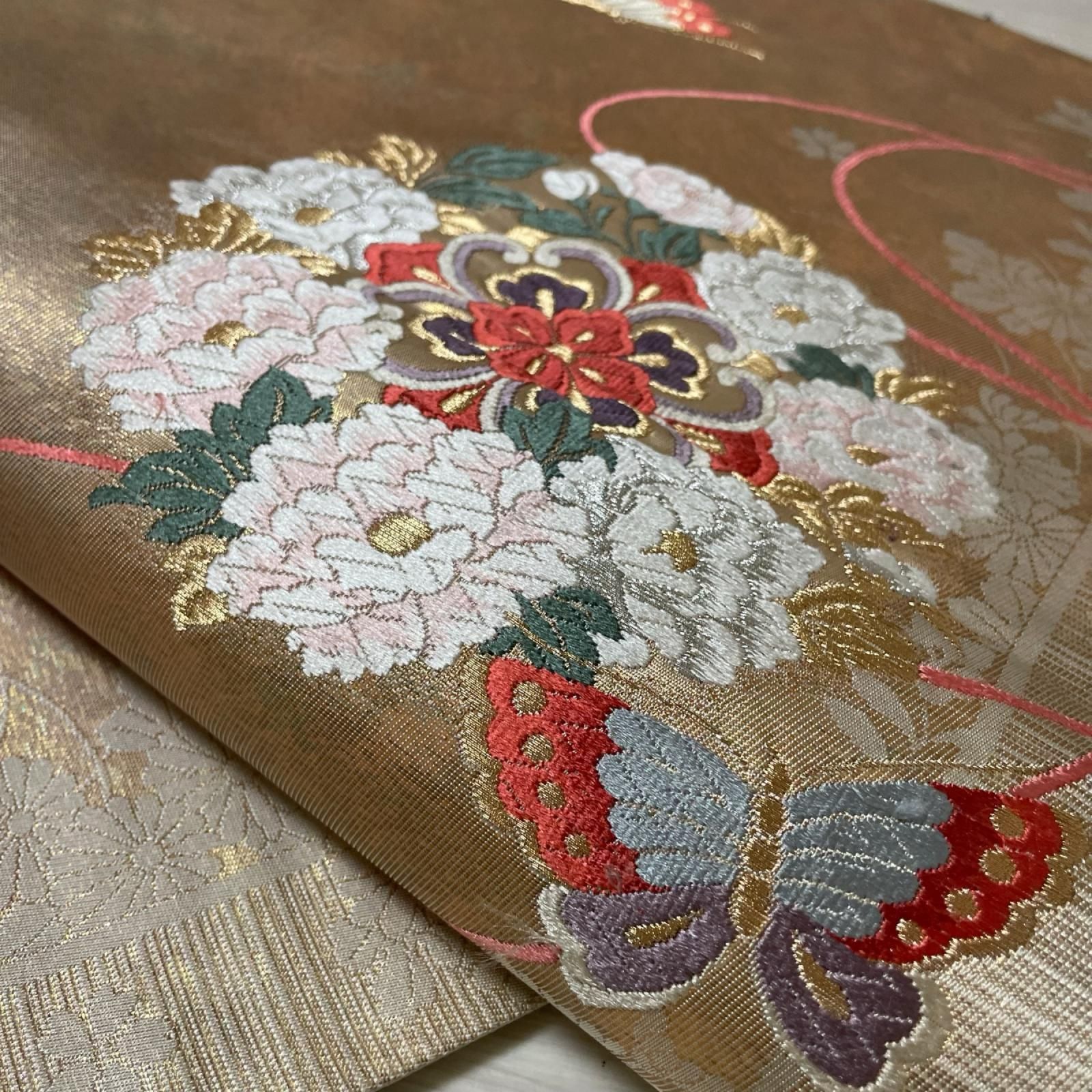 名古屋帯 唐織 金彩 花模様に蝶 組紐 九寸 正絹 着物 X-7965