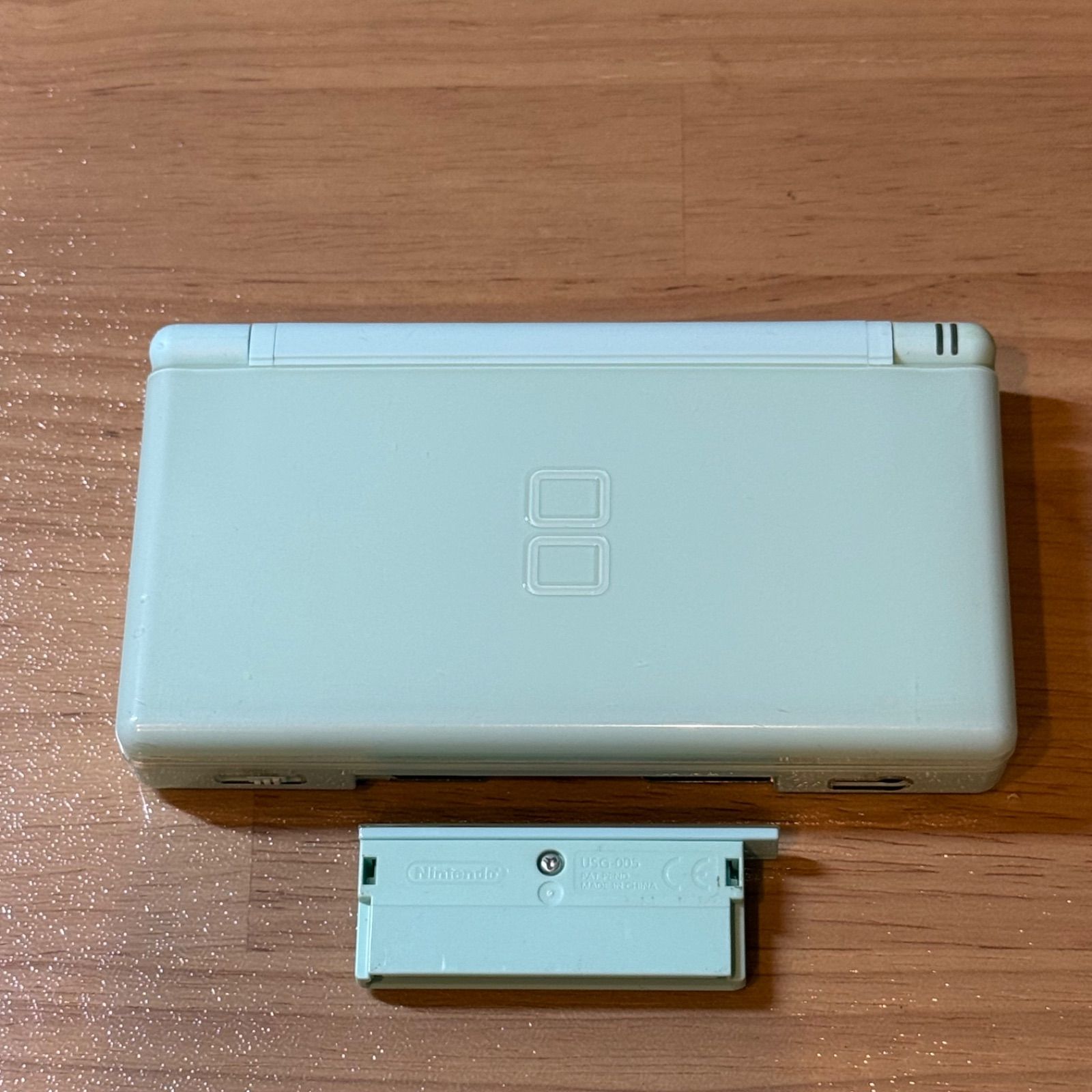8-146 [junk] Nintendo DS LITE ice blue